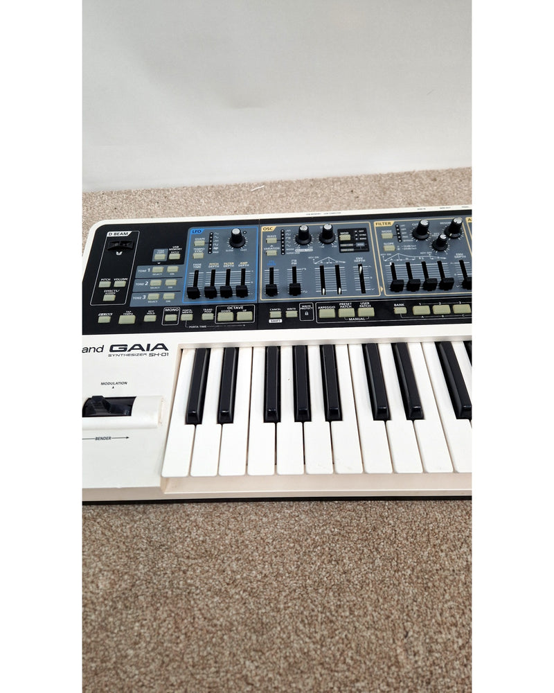 Roland Gaia SH-01 (Mk1) - Synthesizer Keyboards - Good w/ Power Supply - image 4