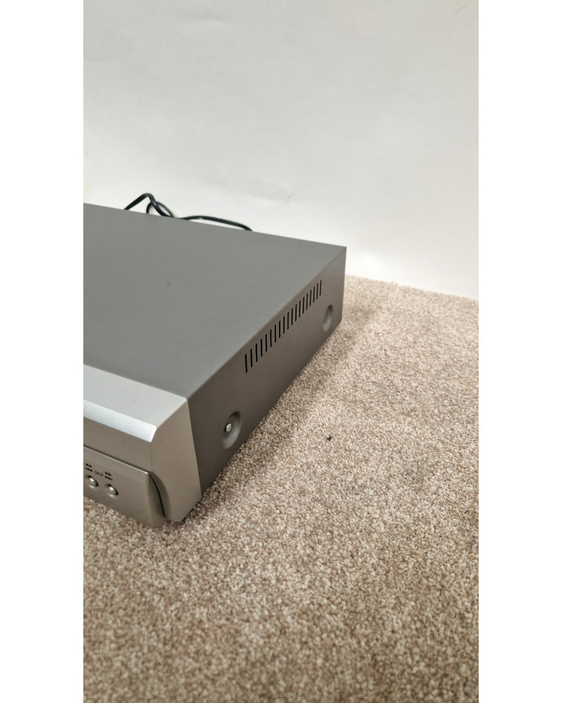 Hitachi DV-P305E - Media Player - Excellent w/ Original Box - image 6