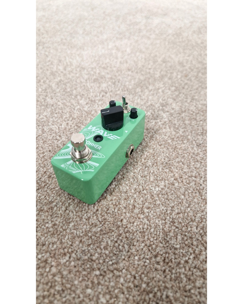 Donner Wave - Effects Pedal - Green - Excellent - image 3