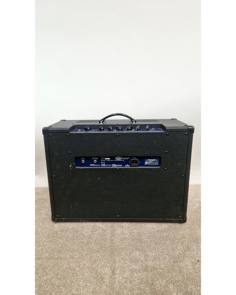 Vox AC15VR and Vox Footswitch - Good - image 7