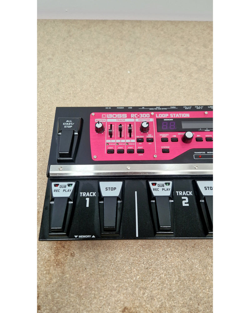 Boss RC-300 - Multi-Effects Pedal - Excellent w/ power supply - image 4