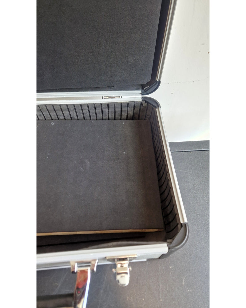 Unbranded Metal Case - Carry Handle - Tool Case - Good - image 15