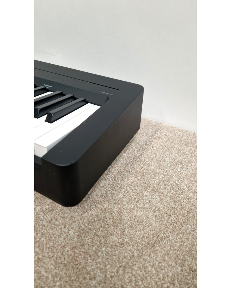 Yamaha P-145 - Digital Piano - Excellent w/ Power Supply, Manuals, sustain pedal - image 9