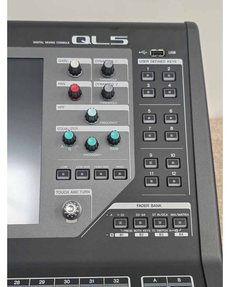 Yamaha QL5 - Mixer - Black - Excellent w/ Power Supply, Manuals, Soft Cover - image 6