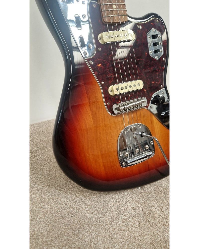 Fender Jaguar - Electric Guitars - 3-Colour Sunburst - Very Good w/ Soft Case - image 4