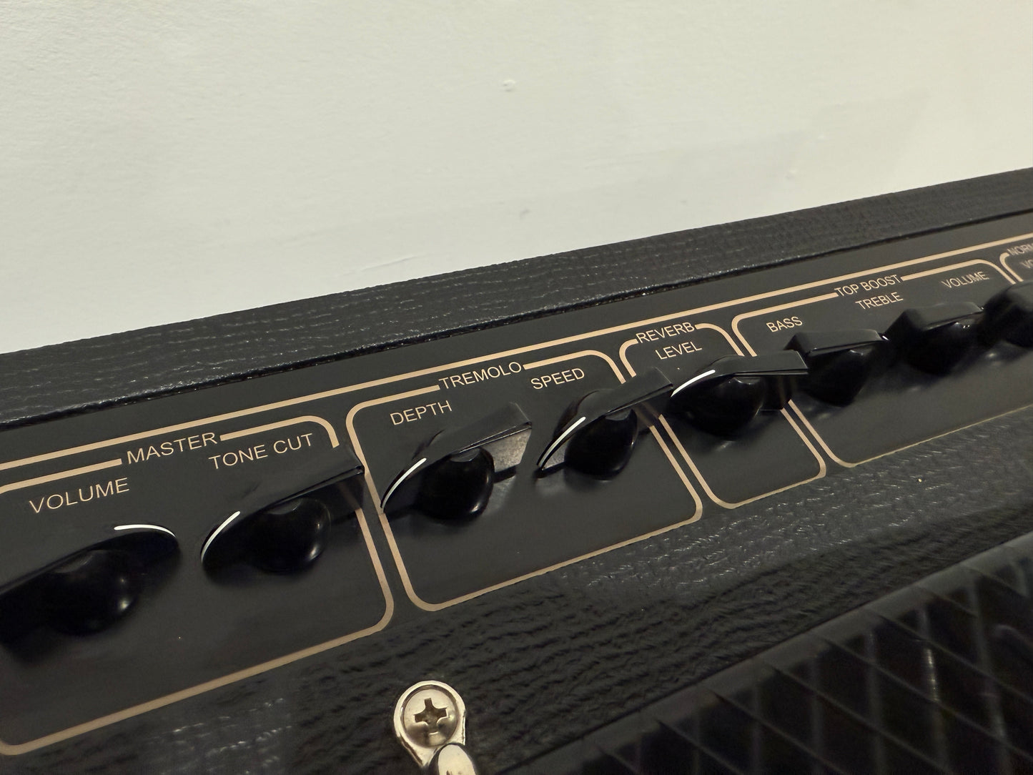 Vox AC15C2 Custom 2-Channel Guitar Amplifier - Combo Amp - w/ Original Box