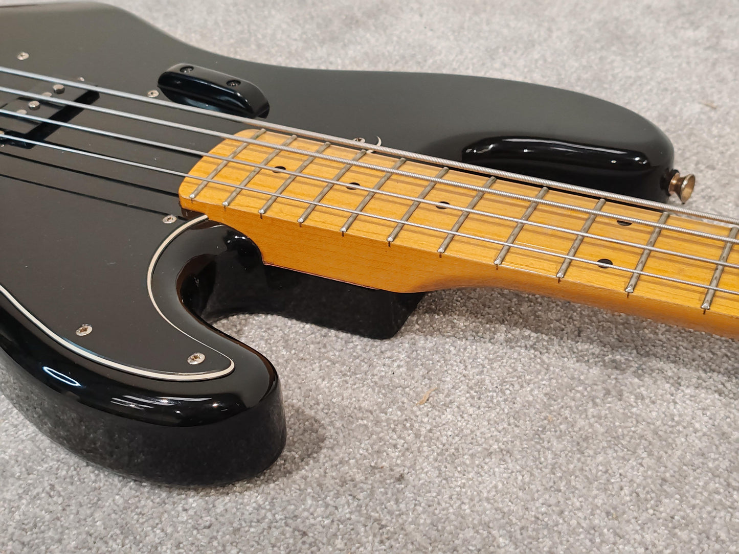 Vintage Tony Butler Signature V4 Bass Guitar, Black With Silverlining Hard Case