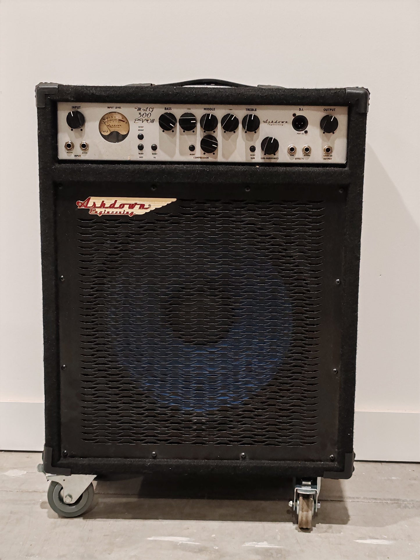 Ashdown Engineering MAG300 Evo II Combo Bass Amp