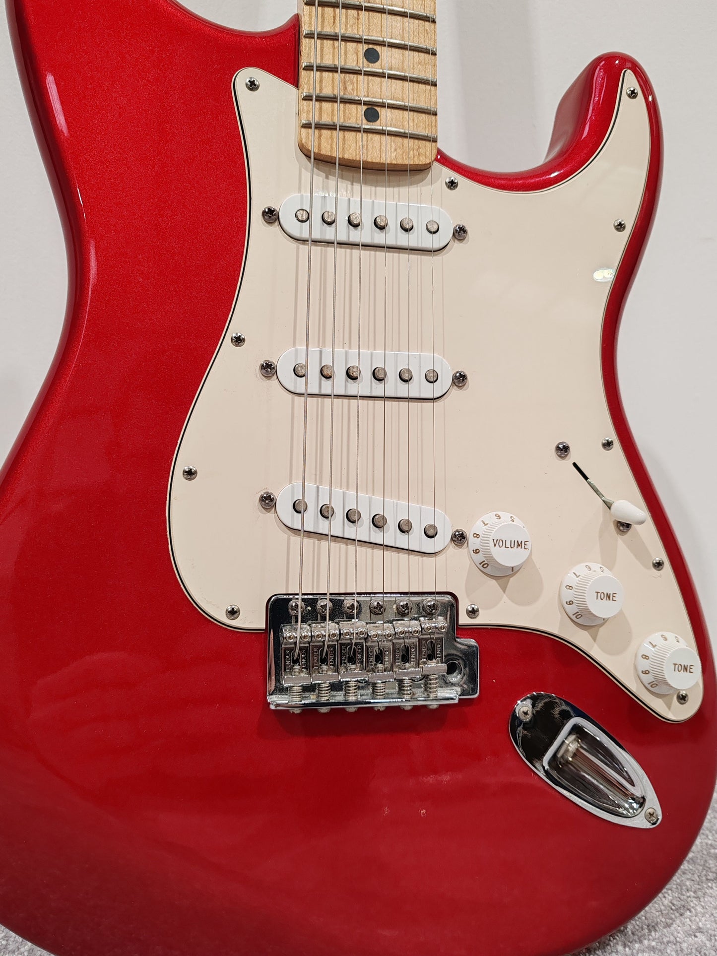 Fender Stratocaster Mexican - MZ6159810 - Chrome Red - 2006