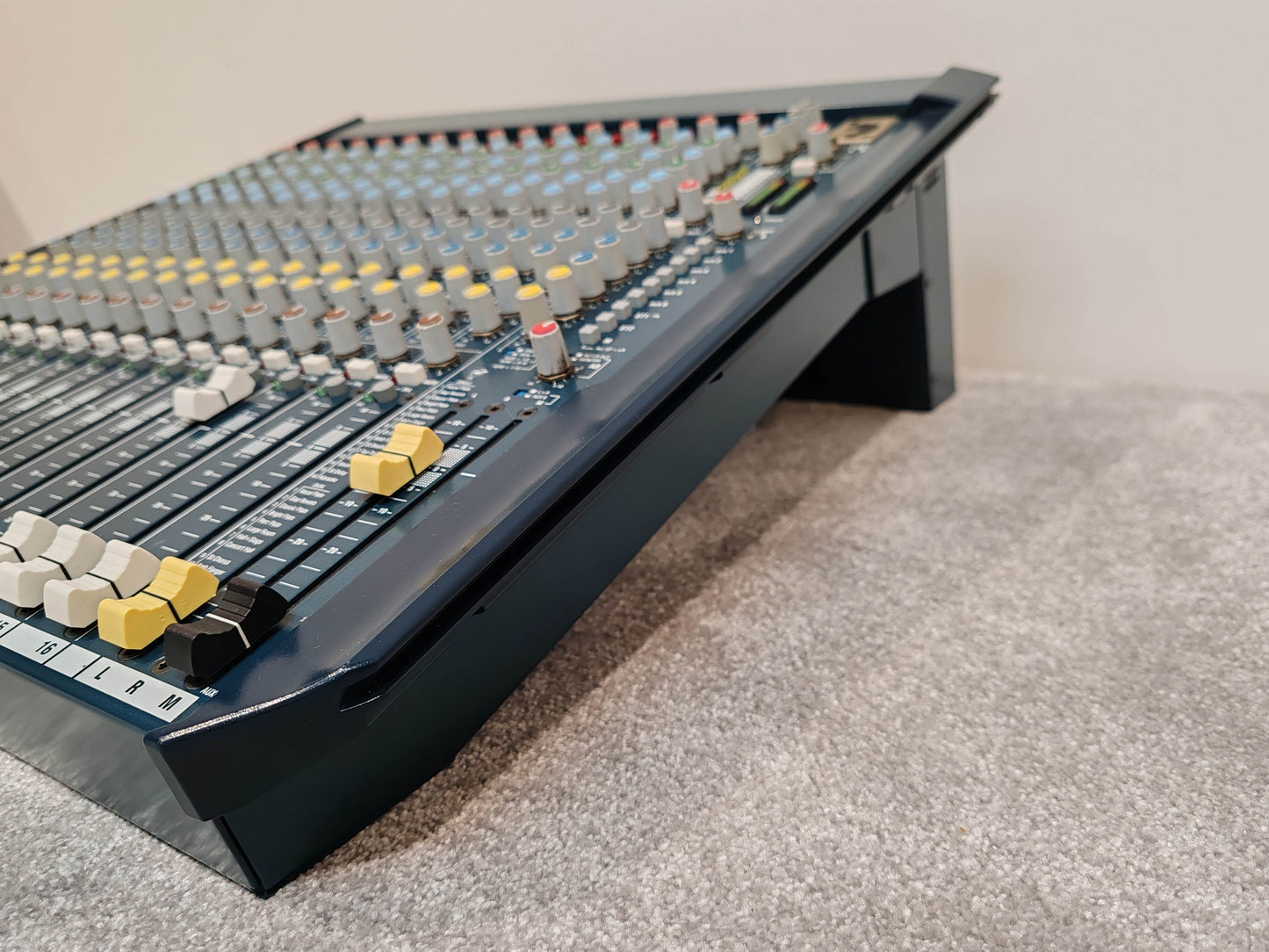 Allen & Heath MixWizard WZ3 16:2 - 16 Channel Mixer Original Box