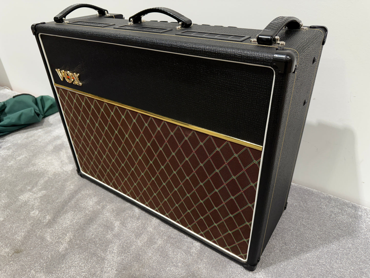 Vox AC15C2 Custom 2-Channel Guitar Amplifier - Combo Amp - w/ Original Box