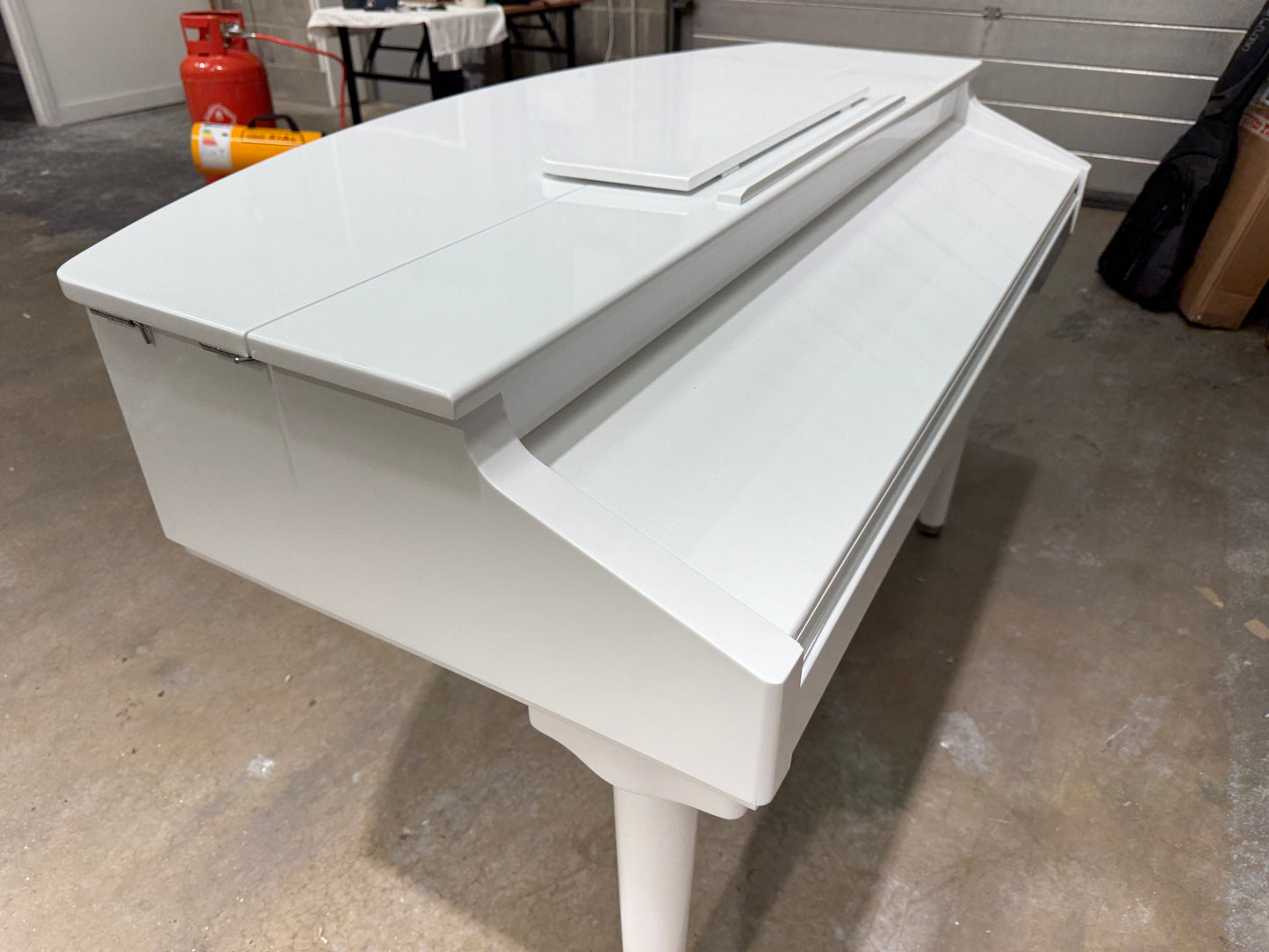 Gear4Music Grand Digital Piano - Model GDP-200 - Gloss White RRP £1349