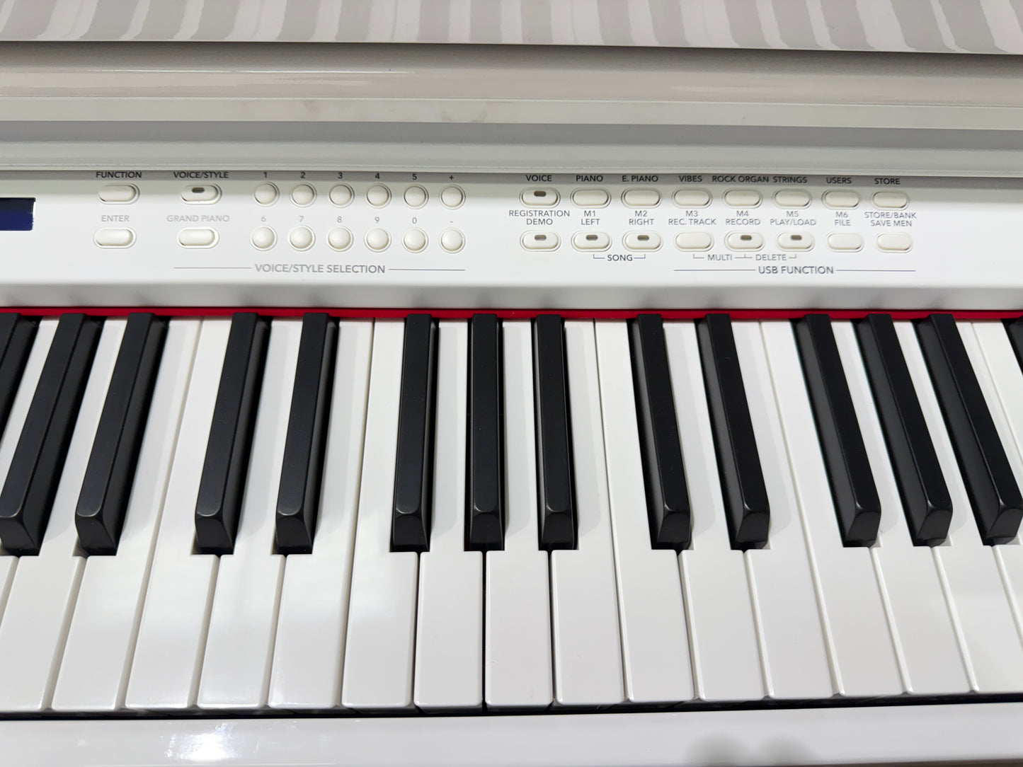 Gear4Music Grand Digital Piano - Model GDP-200 - Gloss White RRP £1349