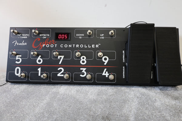 Fender Cyber Foot Controller - PR 521 - Very Good w/ Instructions & Wiring Diagram