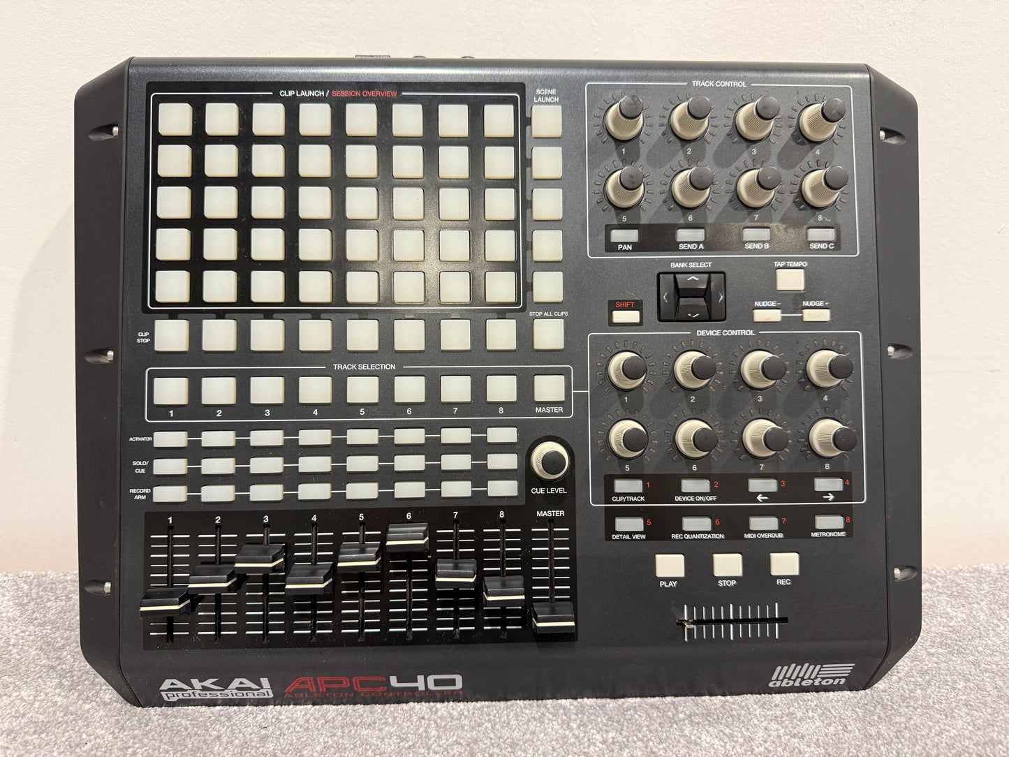 Akai APC40 - Ableton Performance Midi Controller