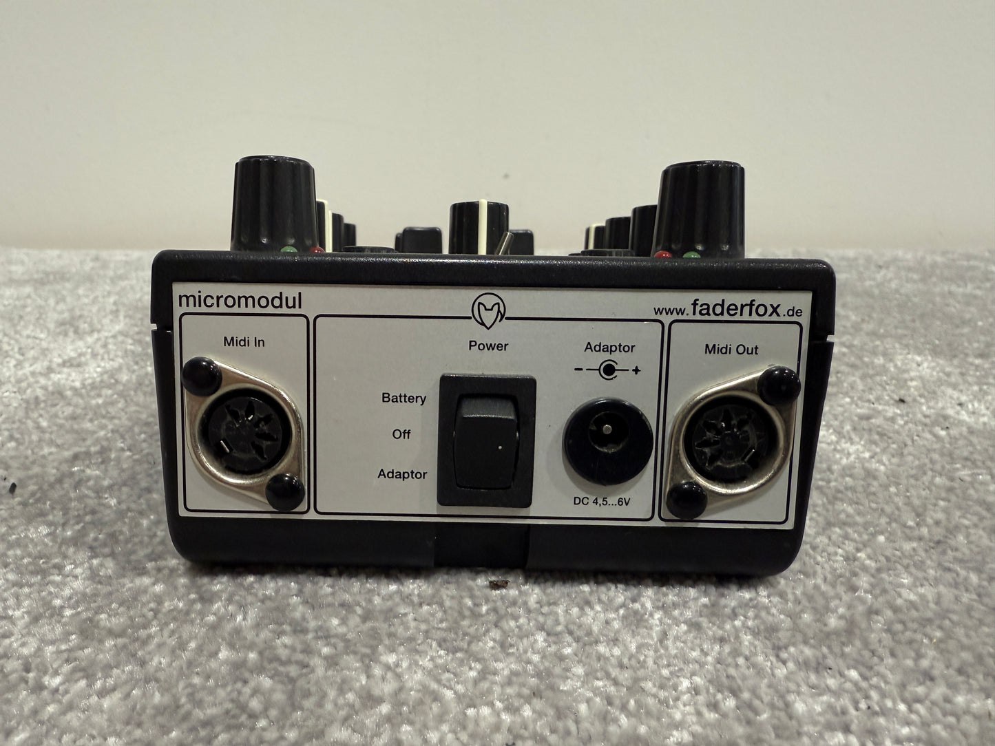 Faderfox Micromodul DJ2 - DJ Controller with Power Supply