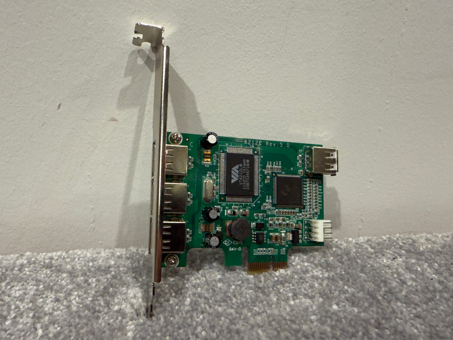 StarTech.com 4 Port PCI Express Low Profile High Speed USB Card - PCIe USB 2.0 Card - PCI-E USB 2.0 Card (PEXUSB4DP)