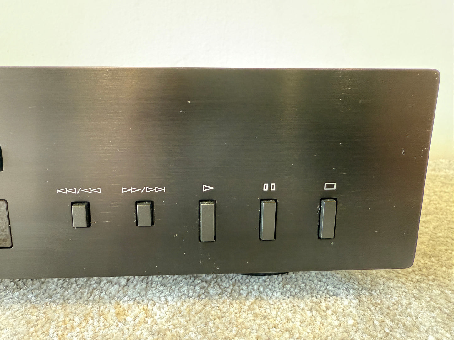Yamaha CD-S300 Natural Sound CD Player – High-Precision Playback, USB Input Excellent