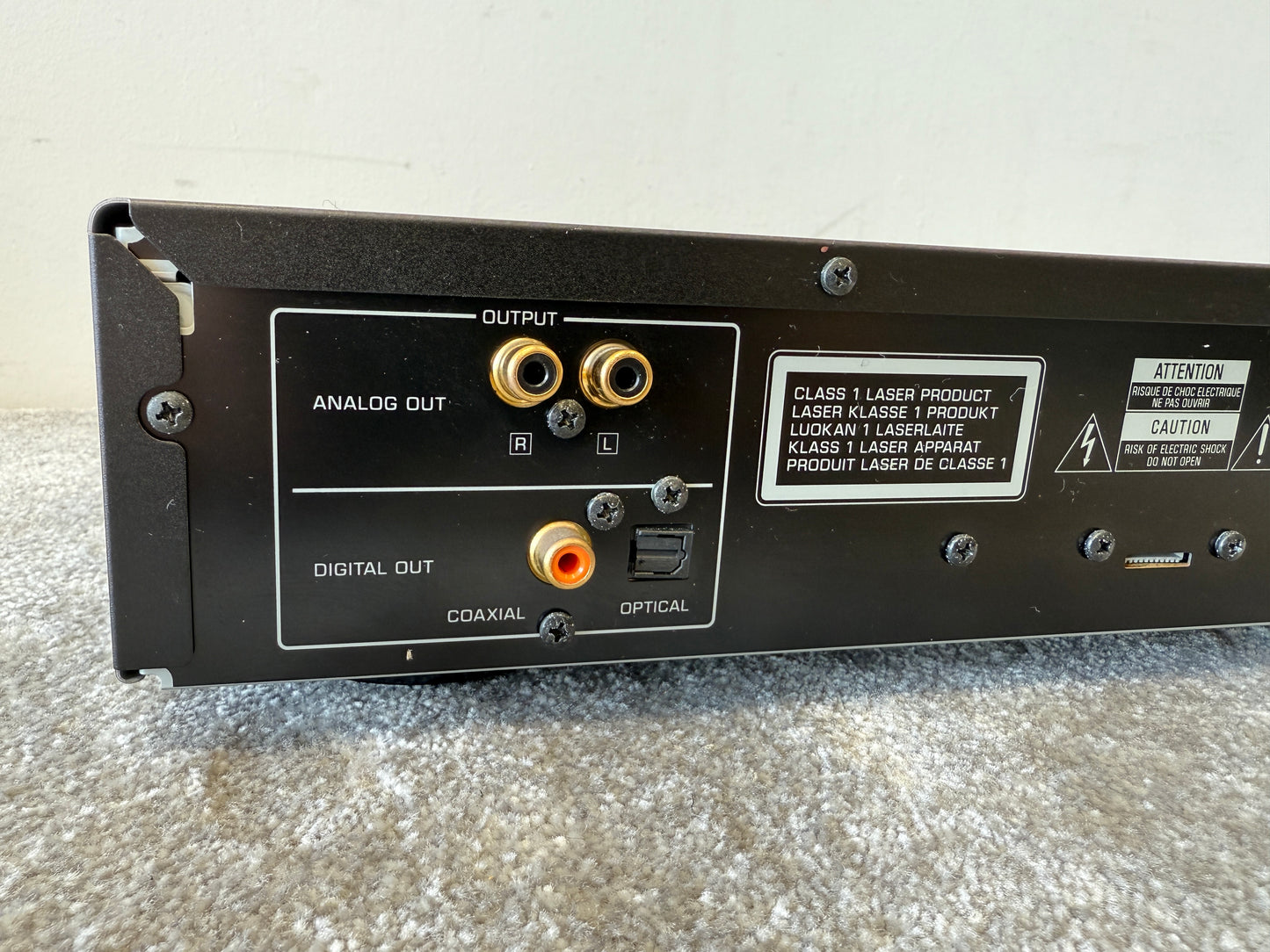 Yamaha CD-S300 Natural Sound CD Player – High-Precision Playback, USB Input Excellent