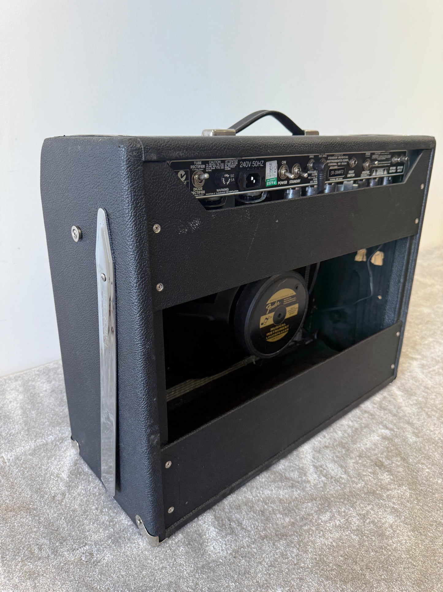 Fender '64 Vibroverb Custom Reissue Combo Amp – Hand-Wired, Excellent Condition, Vintage Tone