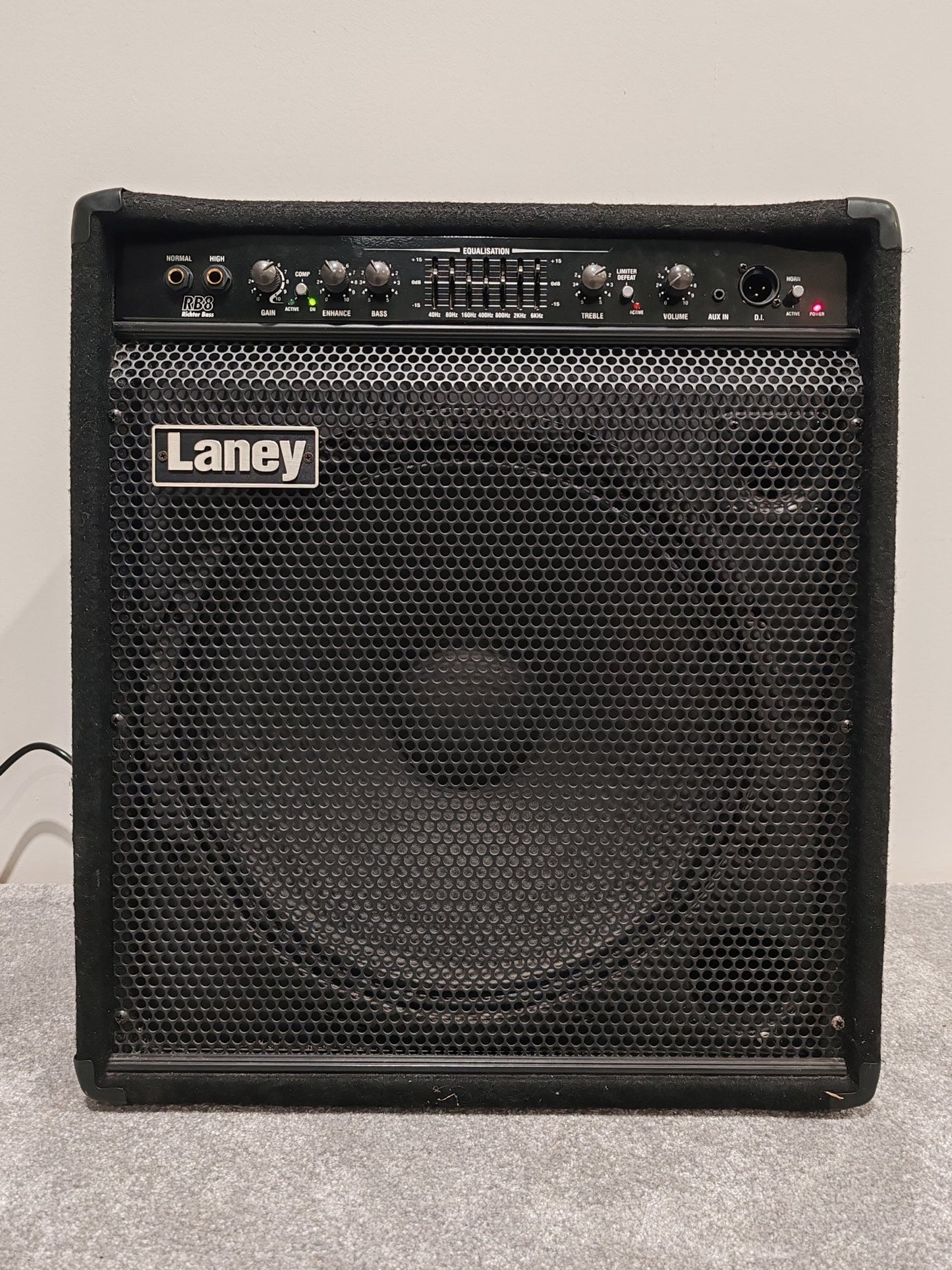 Laney RB8 - 300 watt Bass Combo Amplifier With 15" Celestion Speaker