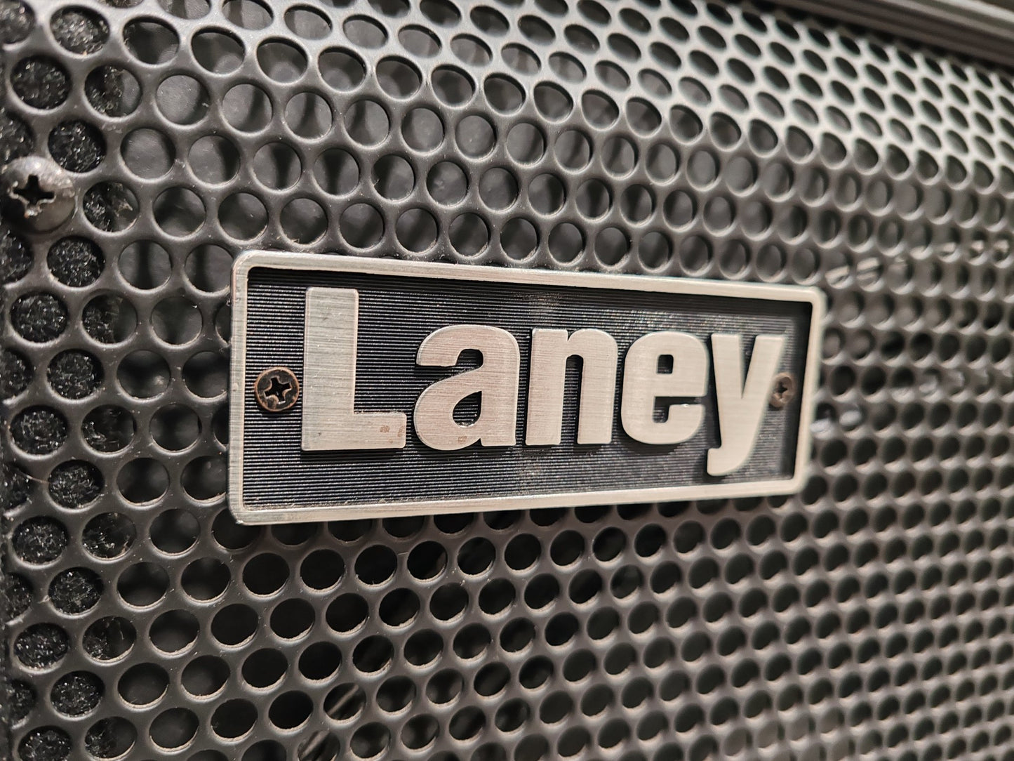 Laney RB8 - 300 watt Bass Combo Amplifier With 15" Celestion Speaker