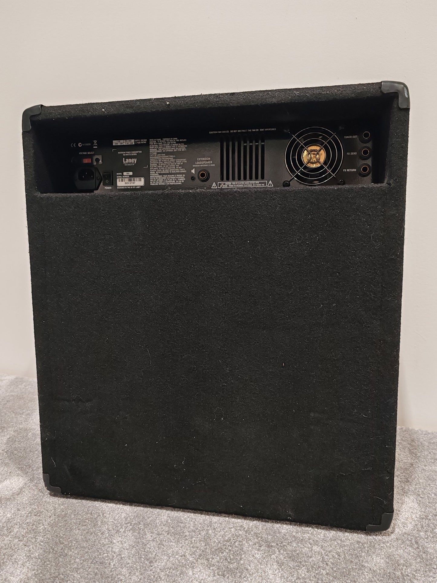 Laney RB8 - 300 watt Bass Combo Amplifier With 15" Celestion Speaker