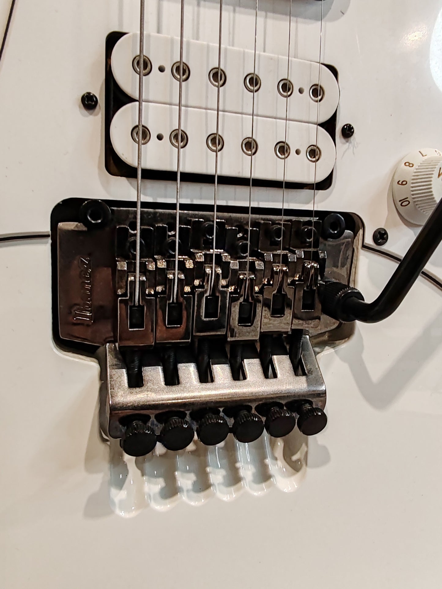 Ibanez Jem Jr Electric Guitar - White - Double Locking Trem