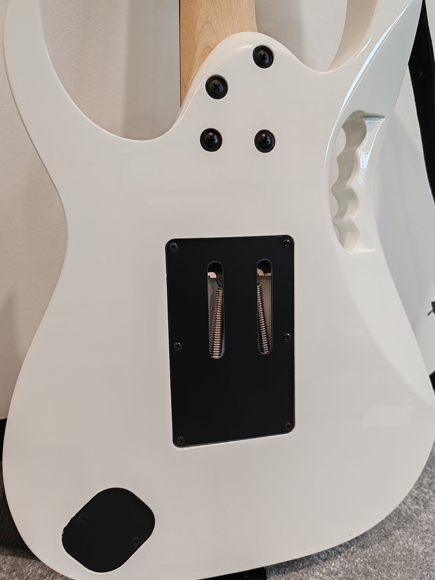 Ibanez Jem Jr Electric Guitar - White - Double Locking Trem