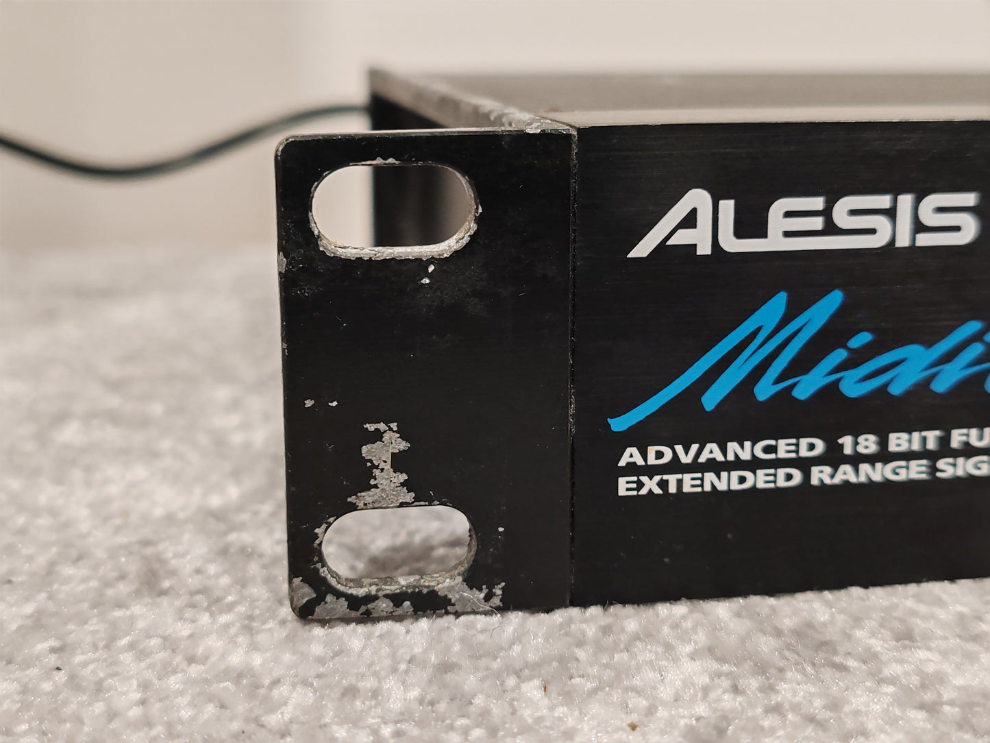 Alesis MidiVerb 4 - Advanced 18 Bit Fully Integrated Signal Processing