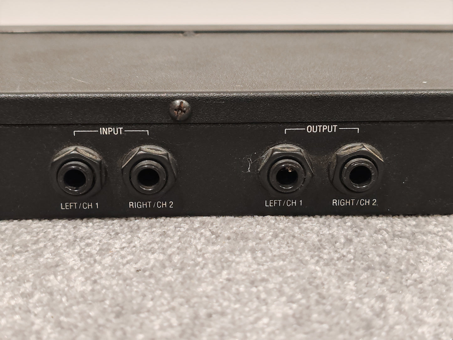 Alesis MidiVerb 4 - Advanced 18 Bit Fully Integrated Signal Processing