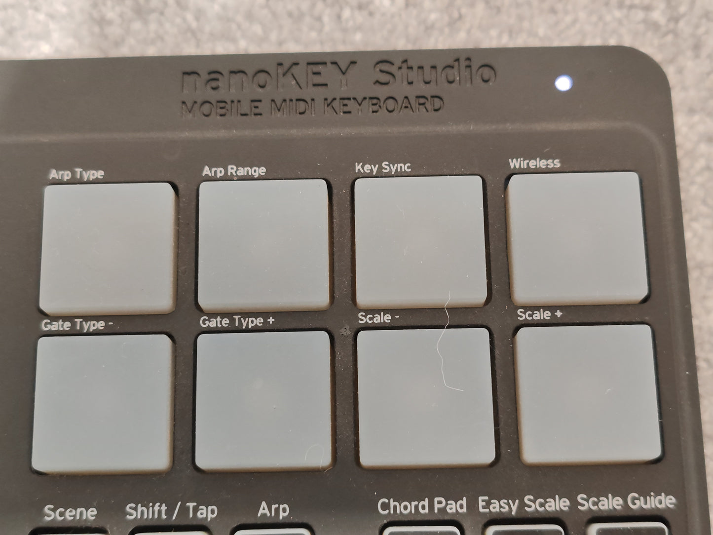 Korg nanoKey Studio - Compact Mobile MIDI Keyboard - 25 Keys