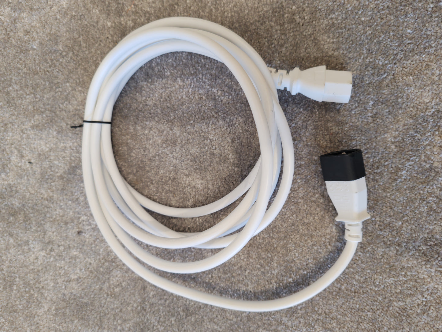 2x 3m IEC C14 to IEC C13 White Extension Leads 10A (Kettle Cable)