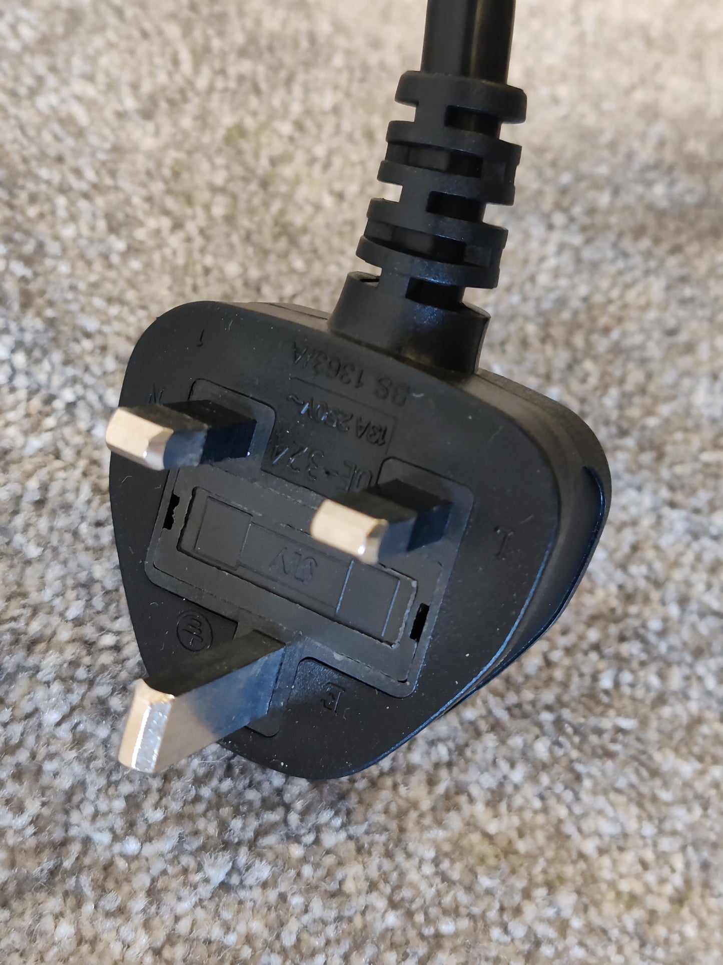 Tacima CS947 6 Way UK Mains Conditioner with Surge Protector Interference Filter