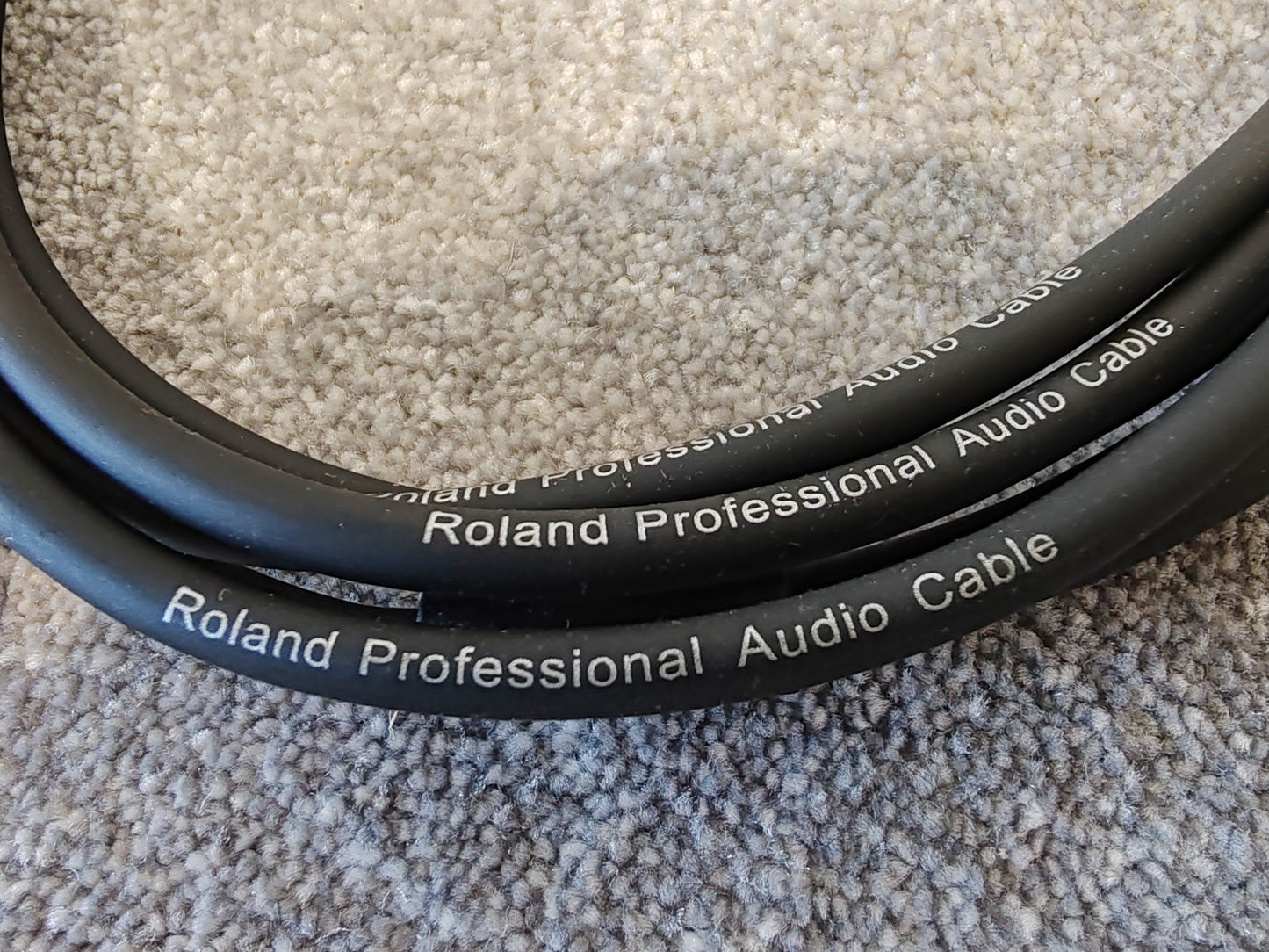 Roland RCC-10-TR28V2 Professional Spliter Cable 1/4" TRS Stereo to 2x 1/4" TS Mono