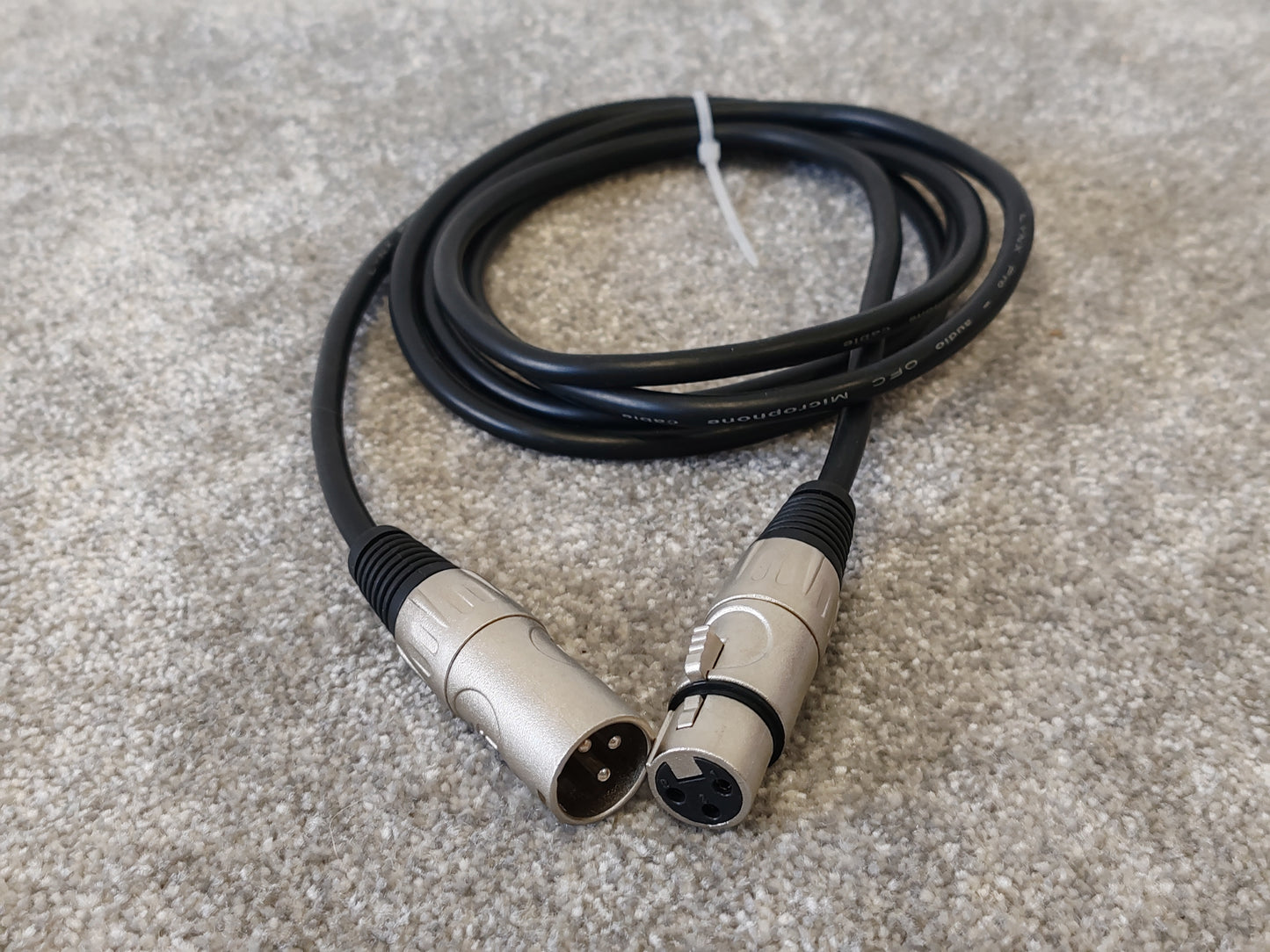 Selection of 6 XLR Cables, Brands including Van Damme, qtx, Lynx, Various Lengths and Colours