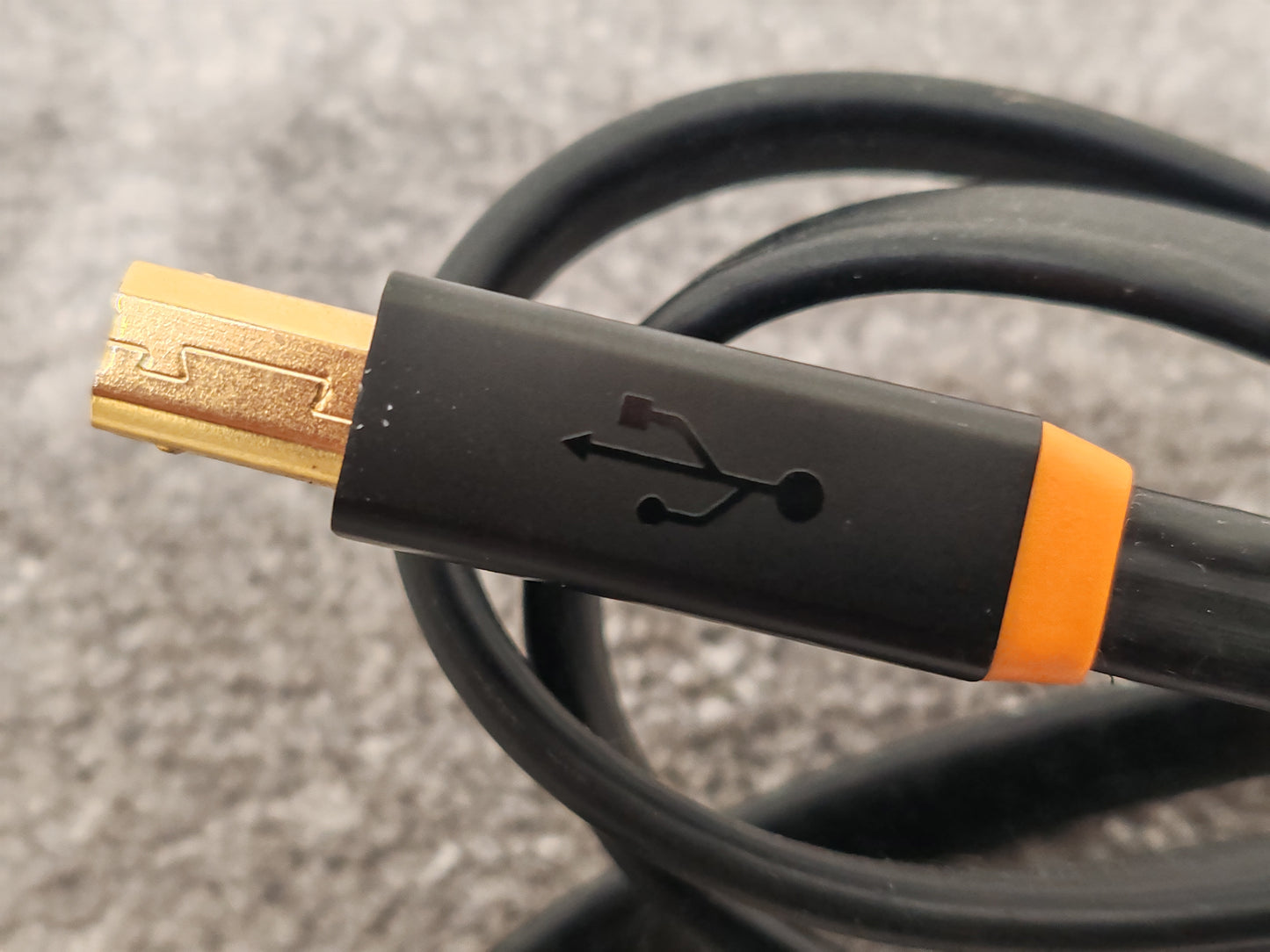 NEO by Oyaide d+ USB 2.0 Cable Class A 2m - Black and Orange