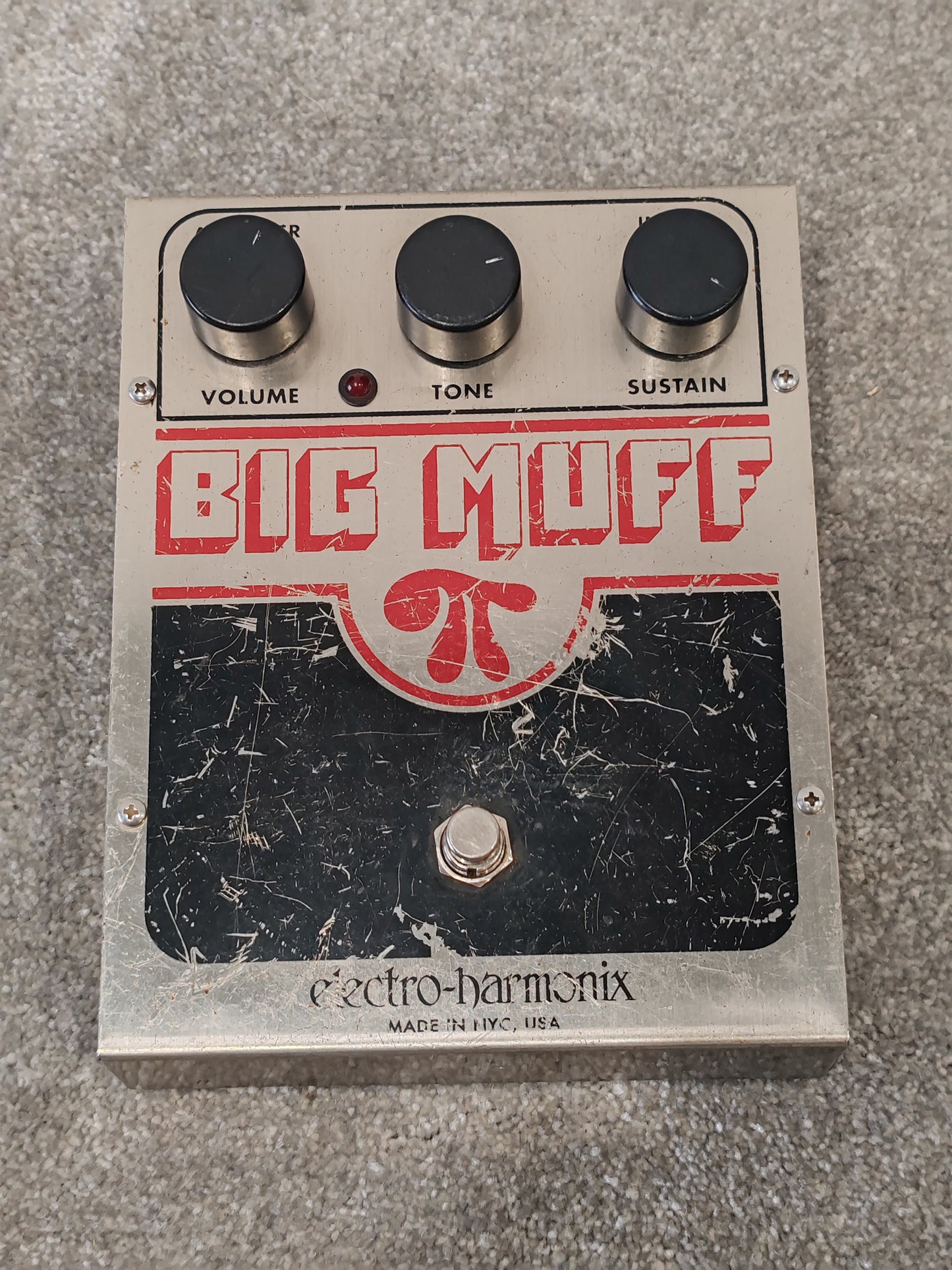 Electro-harmonix Big Muff Pi - Original Made in USA Effects Pedal