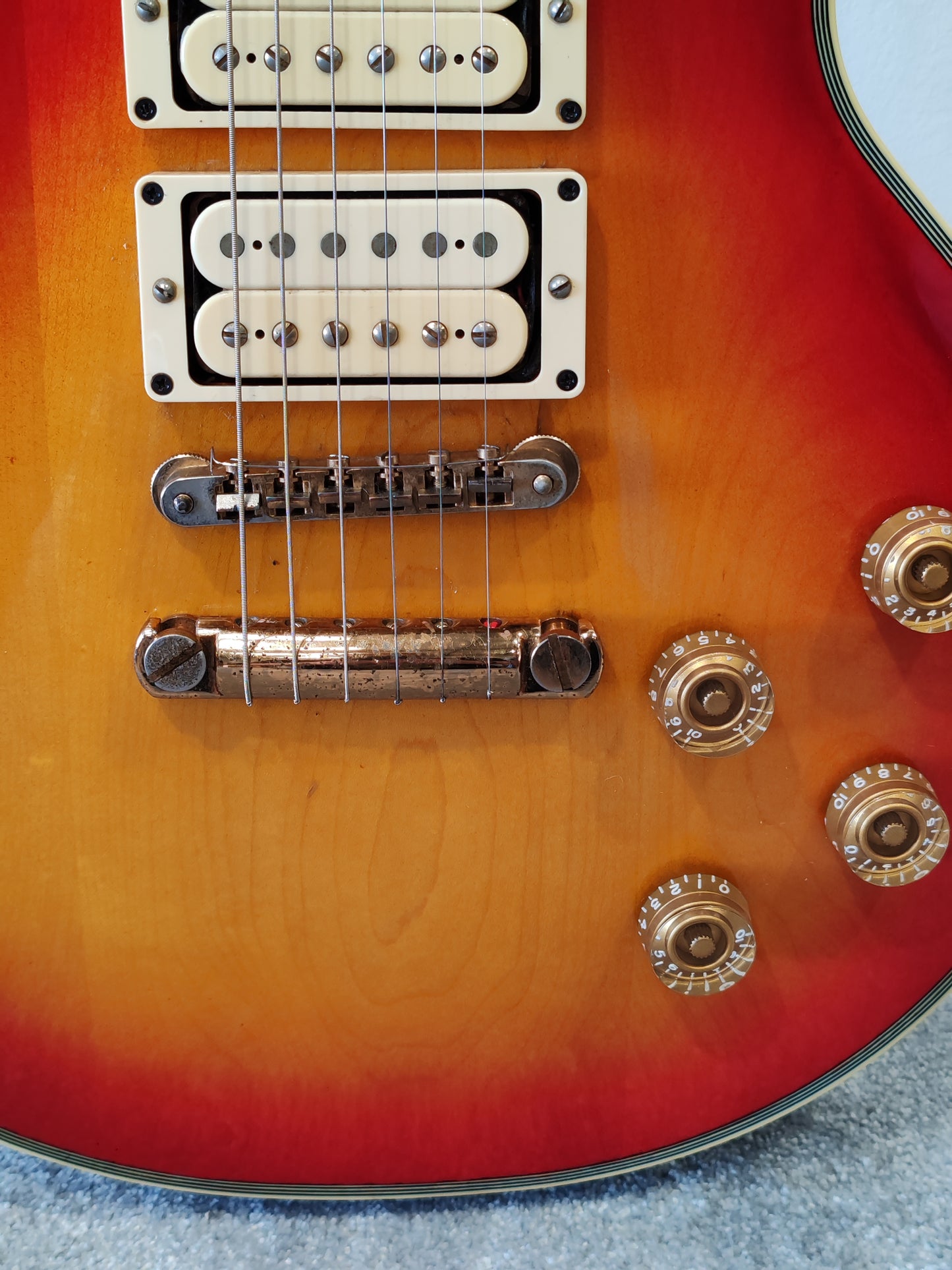 Greco Custom 1980 Les Paul 'Ace Frehley' of Kiss Fame – Very Good Condition w/ Hard Case