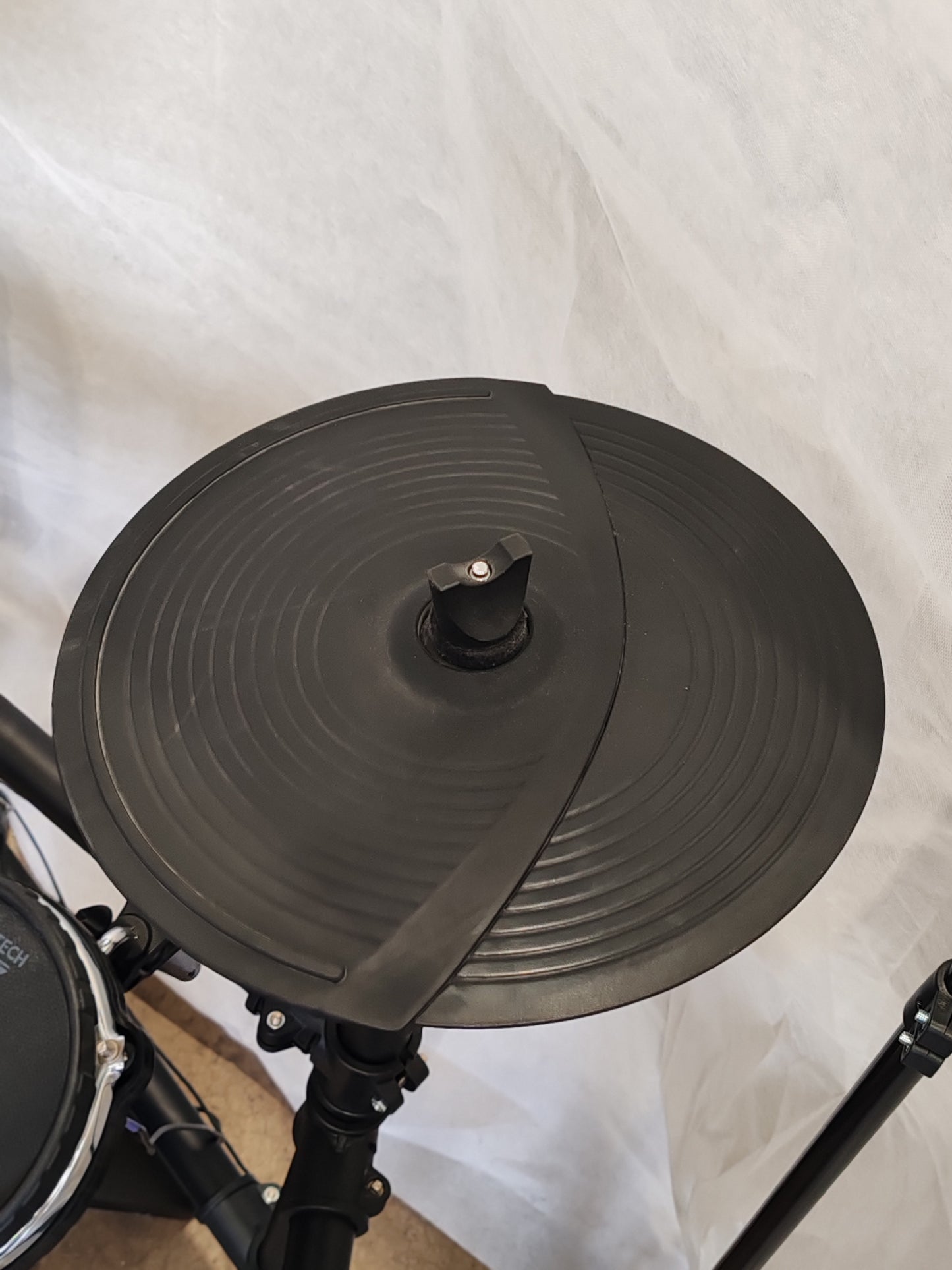 Tourtech TT-22M Electronic Drum Kit – Excellent Condition | Mesh Pads, Multi-Zone Triggers, Built-In Sound Module