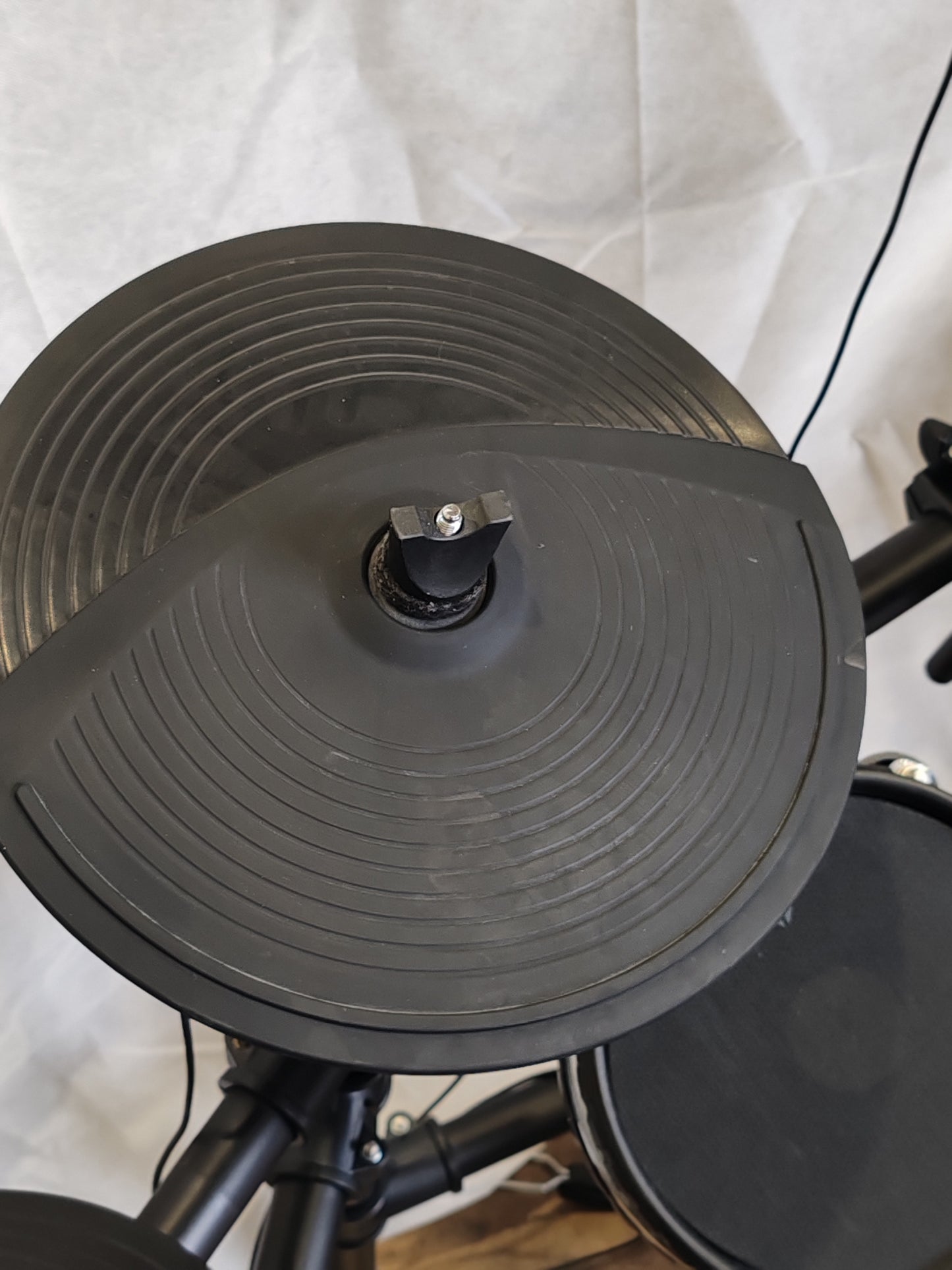 Tourtech TT-22M Electronic Drum Kit – Excellent Condition | Mesh Pads, Multi-Zone Triggers, Built-In Sound Module