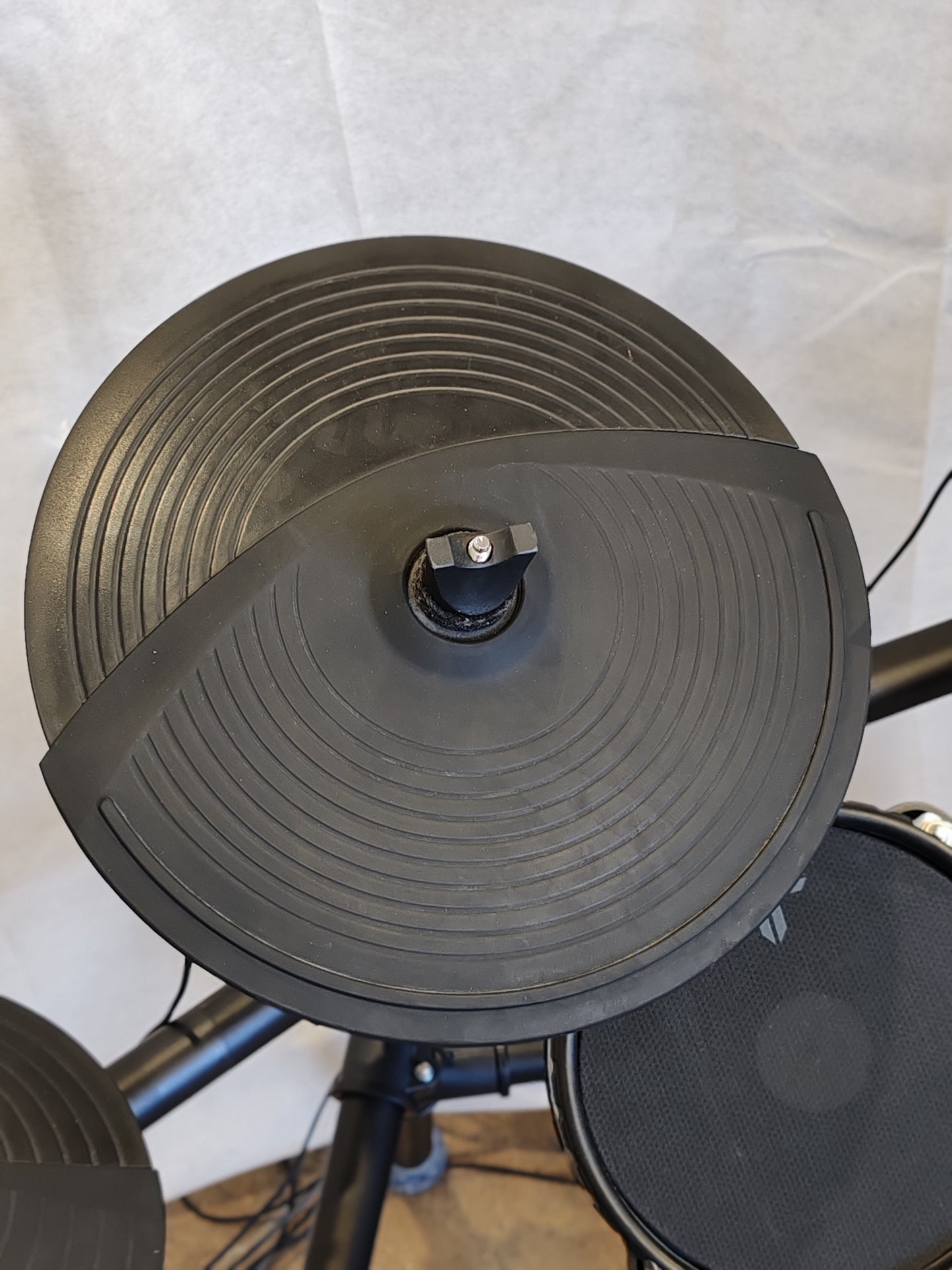 Tourtech TT-22M Electronic Drum Kit – Excellent Condition | Mesh Pads, Multi-Zone Triggers, Built-In Sound Module
