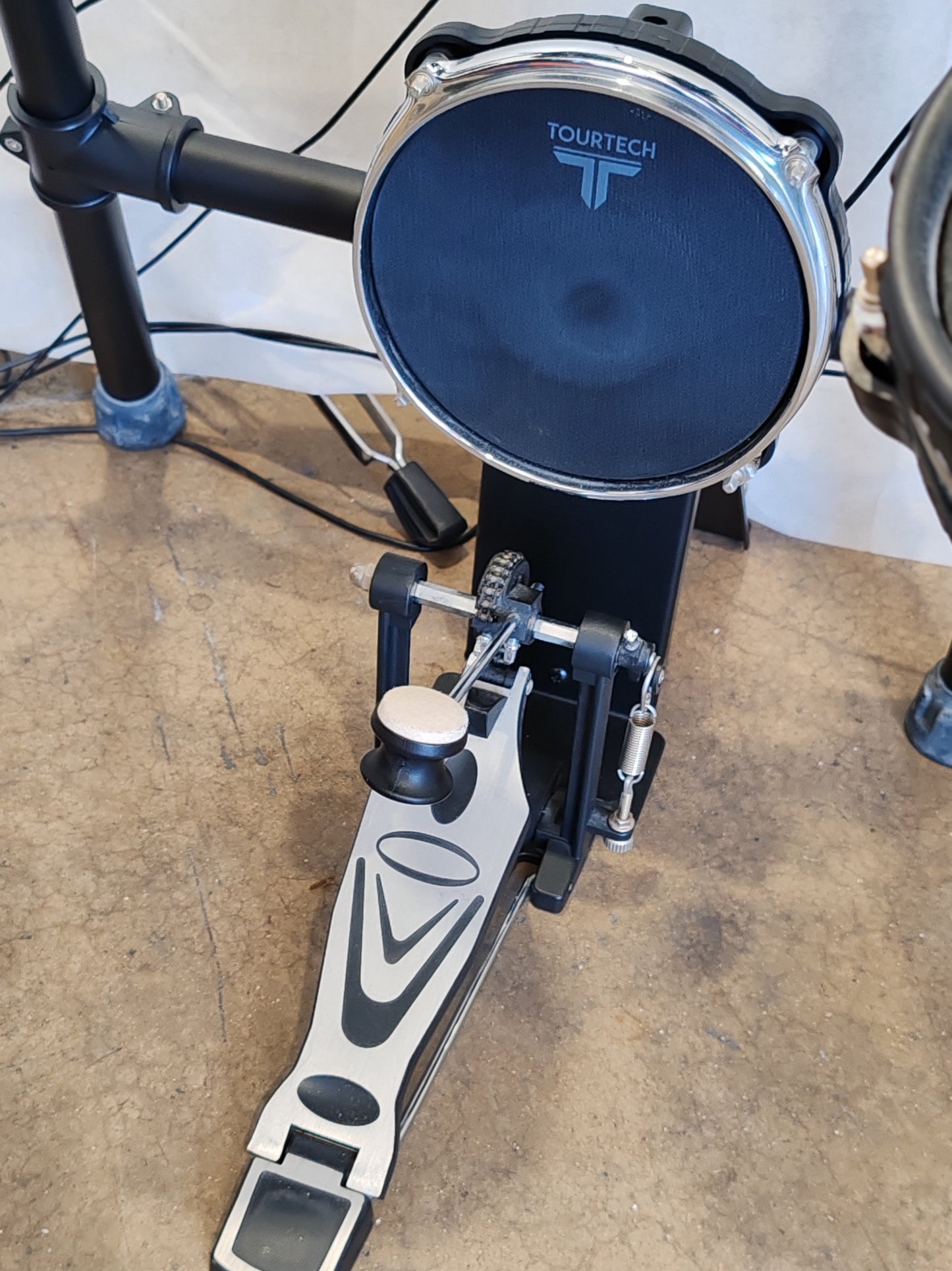 Tourtech TT-22M Electronic Drum Kit – Excellent Condition | Mesh Pads, Multi-Zone Triggers, Built-In Sound Module