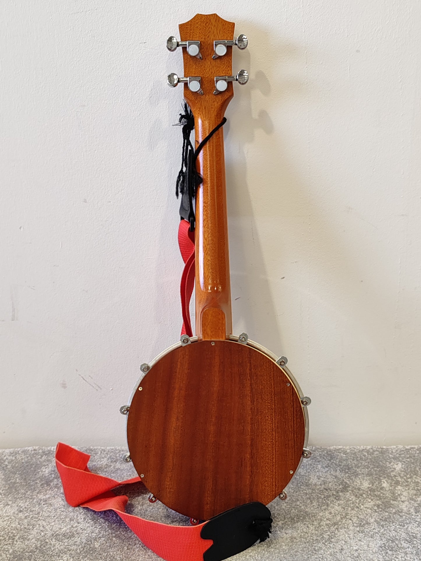 Kmise Ukulele Banjo – Very Good Condition | Polyester Drumhead, Closed Geared Tuners