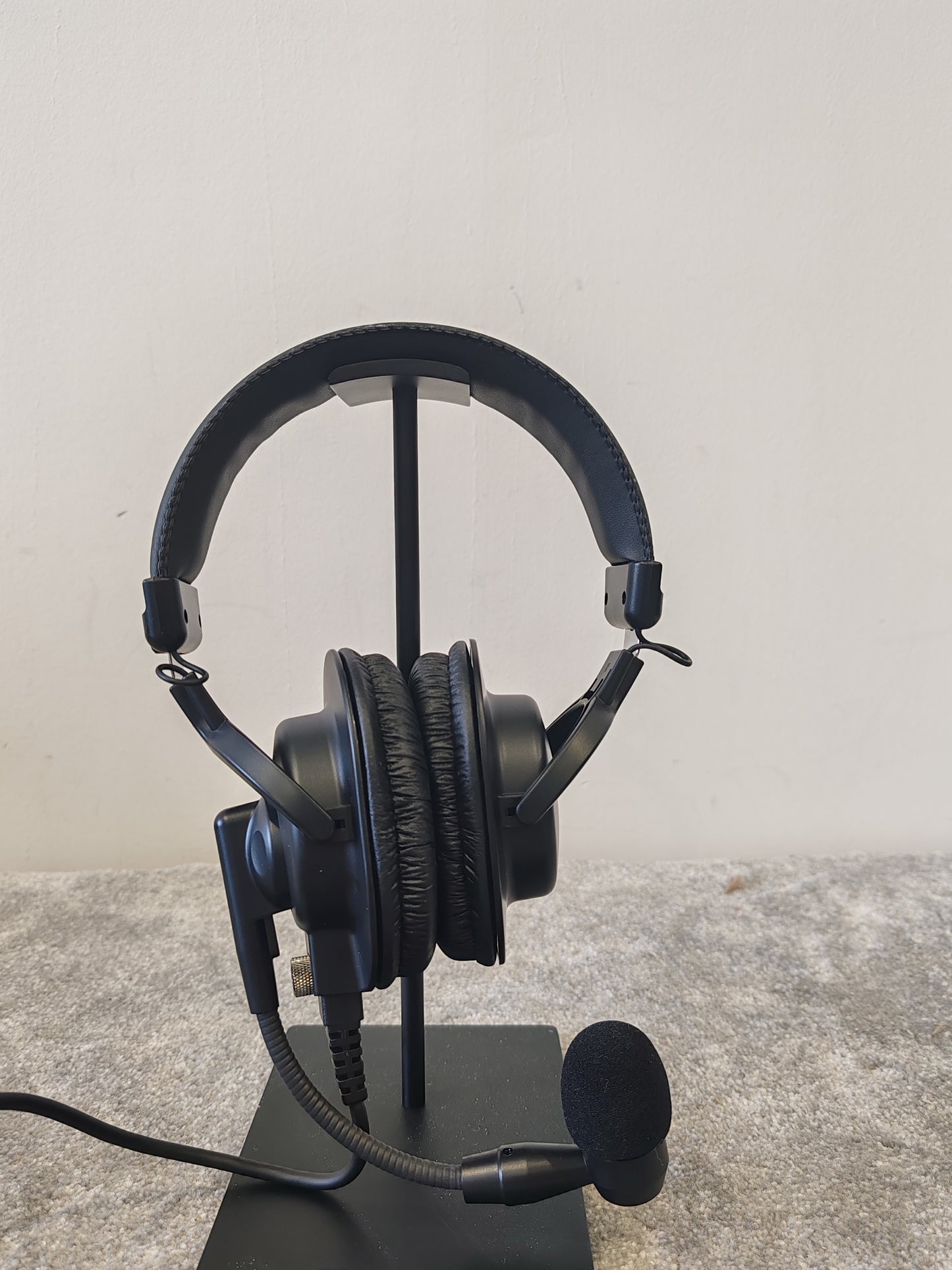 Audio-Technica BPHS1 Broadcast Headset – Cardioid Boom Mic – Excellent