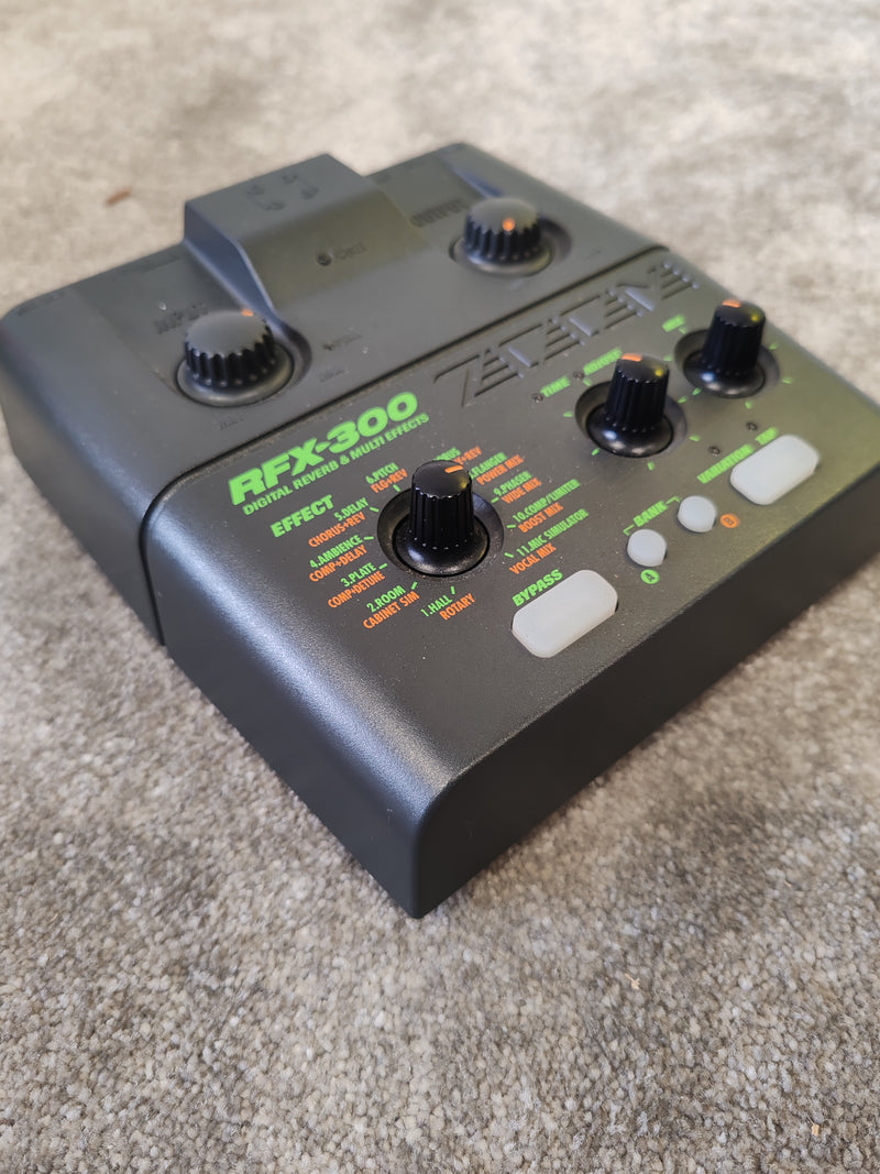 Zoom RFX-300 Multi-Effects Processor - Excellent Condition w/ Original Box - image 8