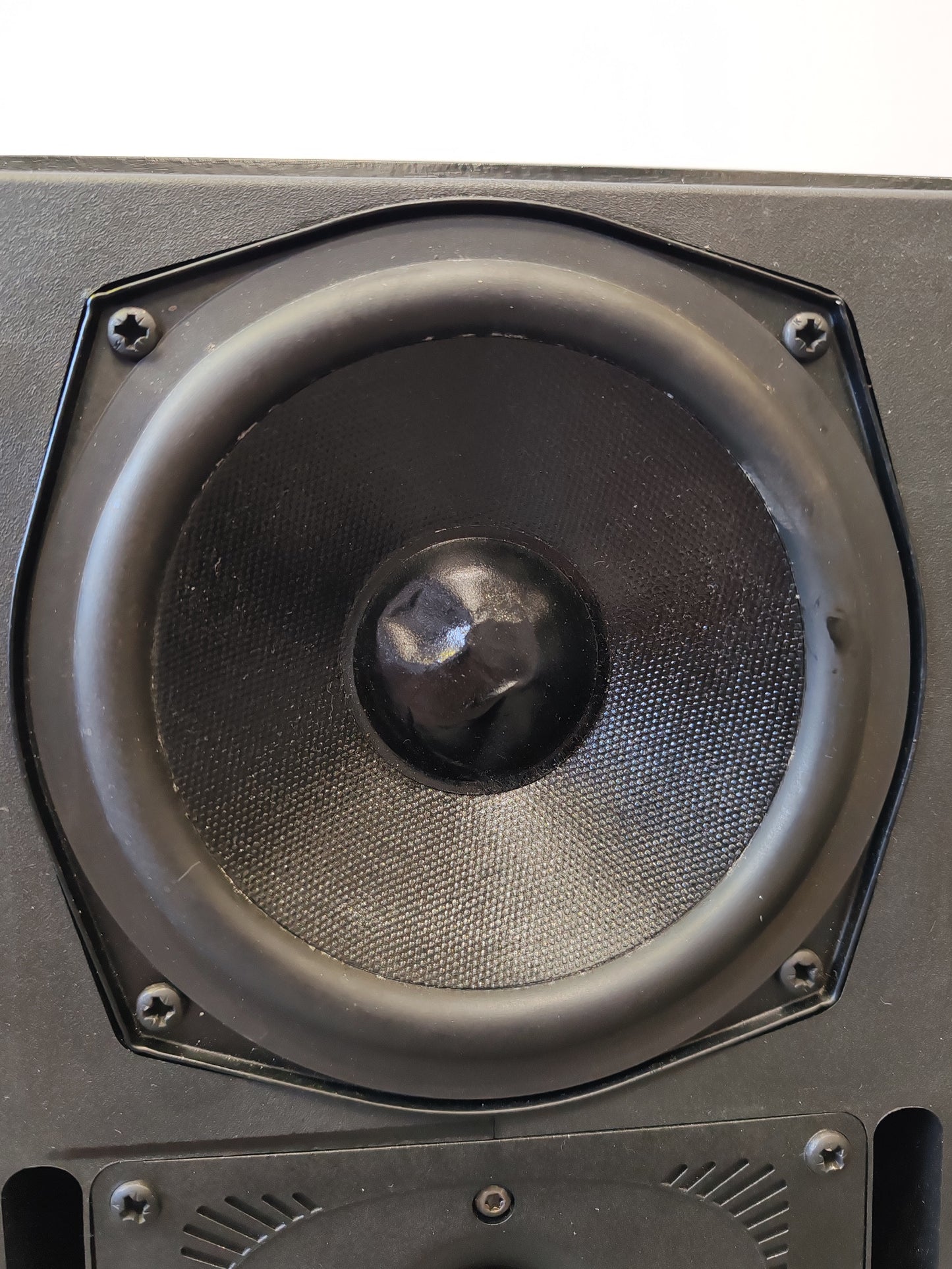 Mission 761i Matched Pair 75W Bookshelf Speakers – Fair/Good w/ Cosmetic Repairs, Fully Working