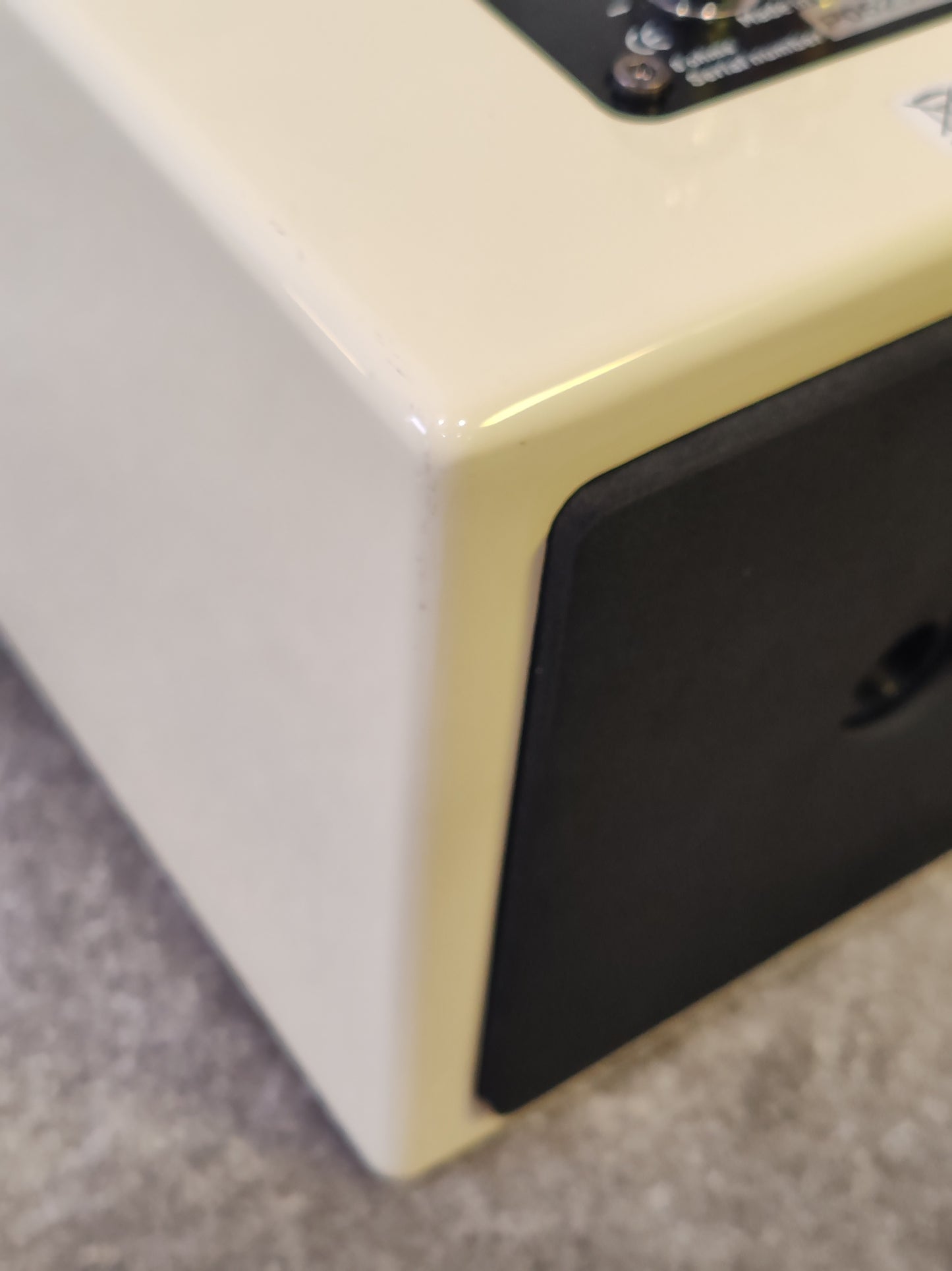 Avantone MixCube Pair of Speakers - Full-Range Audio, Passive - Very Good