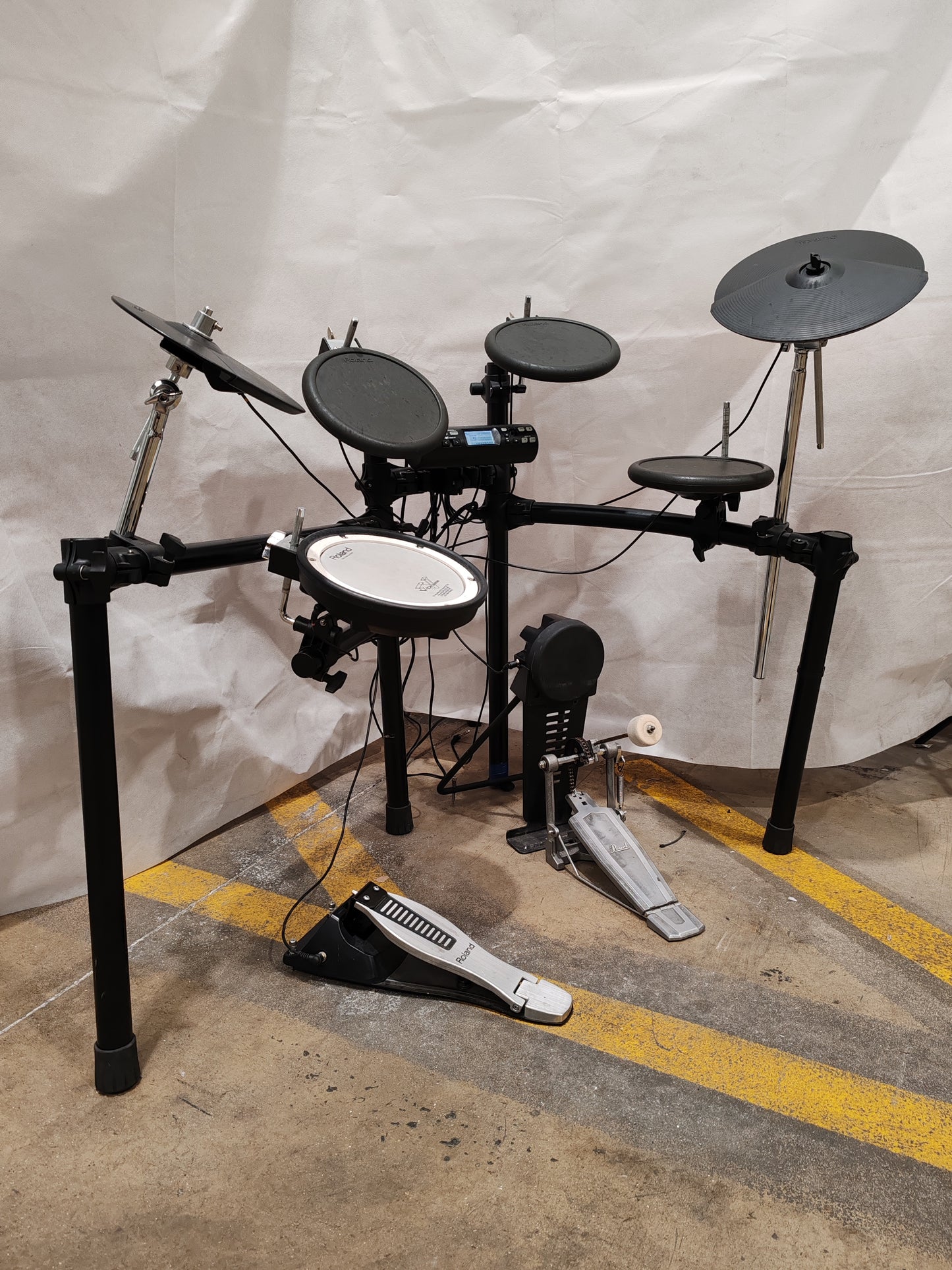 Roland TD-4 Electronic 5 Piece Drumkit - Dynamic Sound Module - Very Good w/ Power Supply