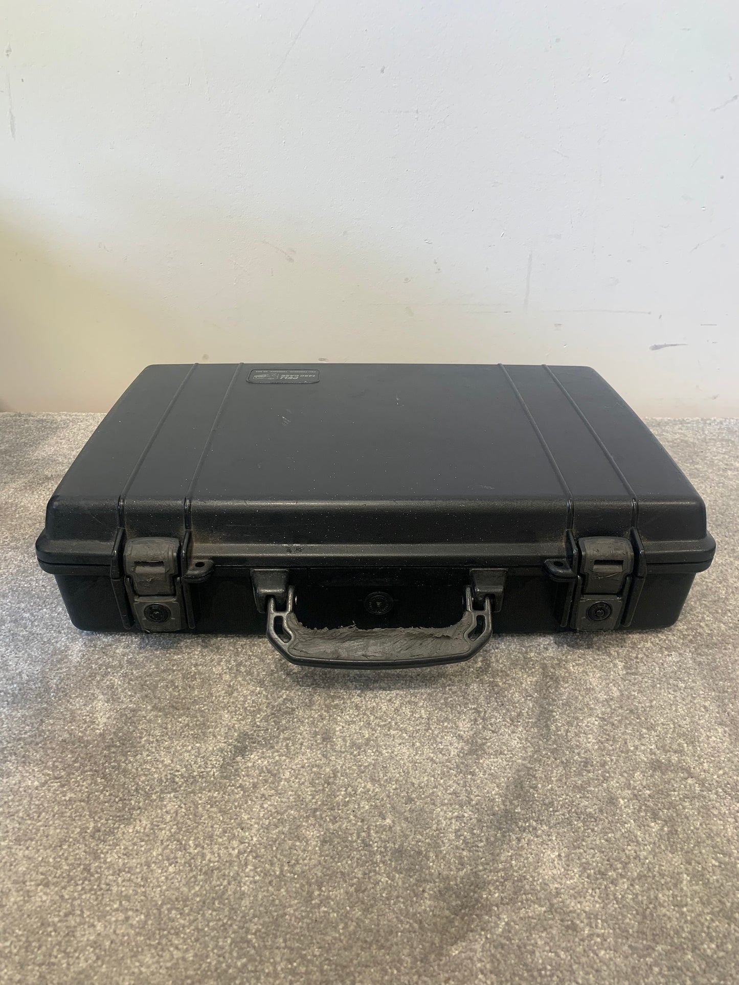 Peli 1490 Black Case – w/ Rubber Insert, File Pockets, Strap – Good